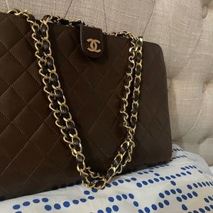 Authentic CHANEL vintage bag/clutch lambskin brown with gold hardware